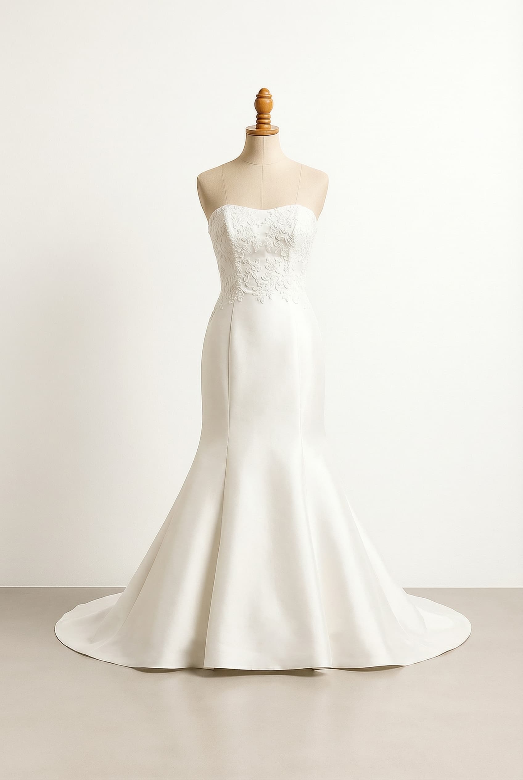 I want a balanced wedding dress, strapless, with no lace or only lace on the bodice