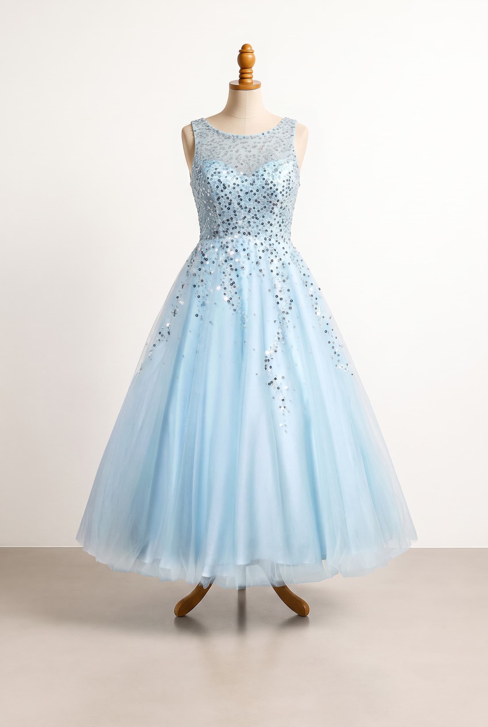 Needs to be strapless